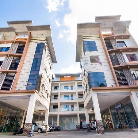 Mca Suites By Hiverooms Cebu Exterior photo