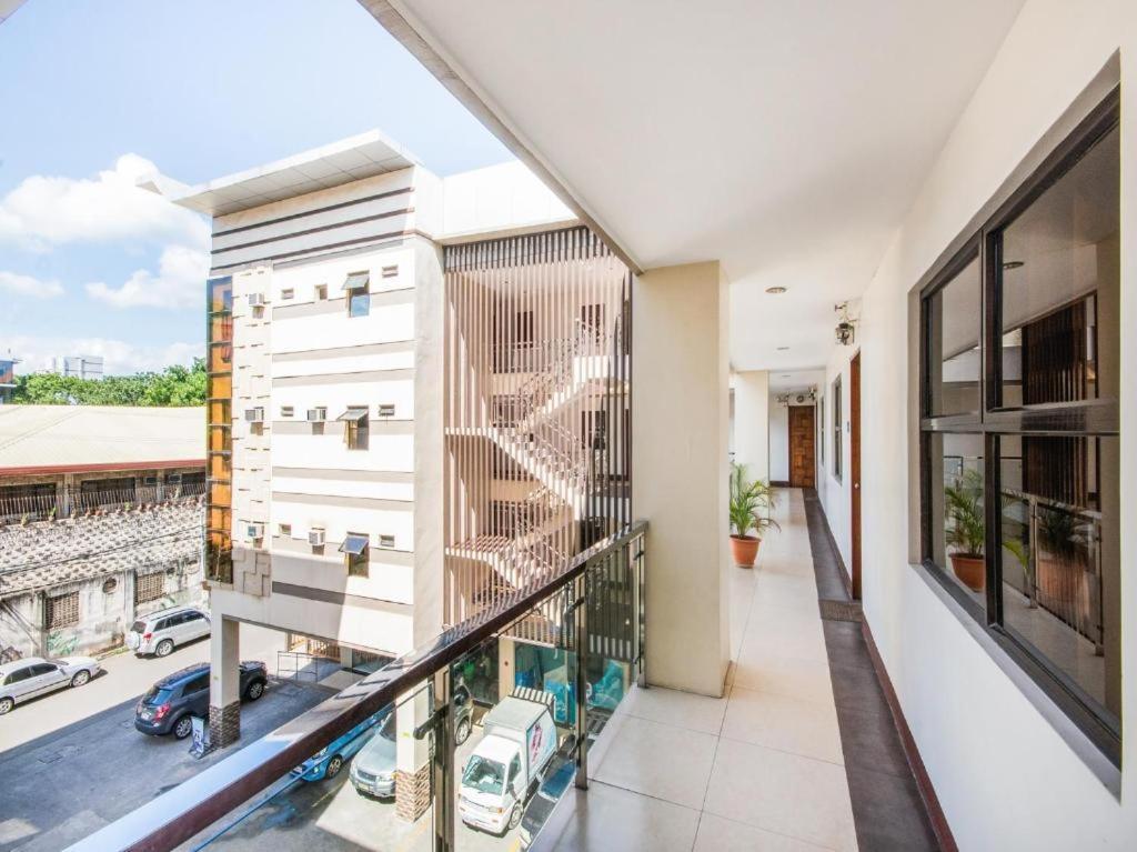 Mca Suites By Hiverooms Cebu Exterior photo